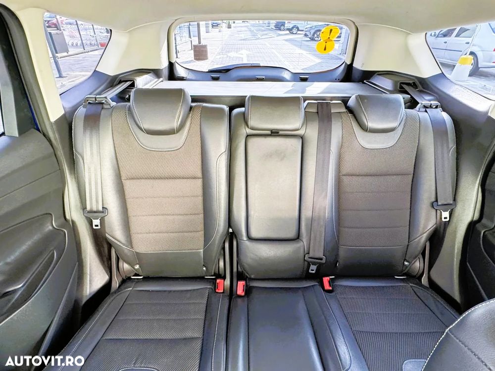 Ford Kuga 2.0 TDCi Powershift 4WD Titanium - 12