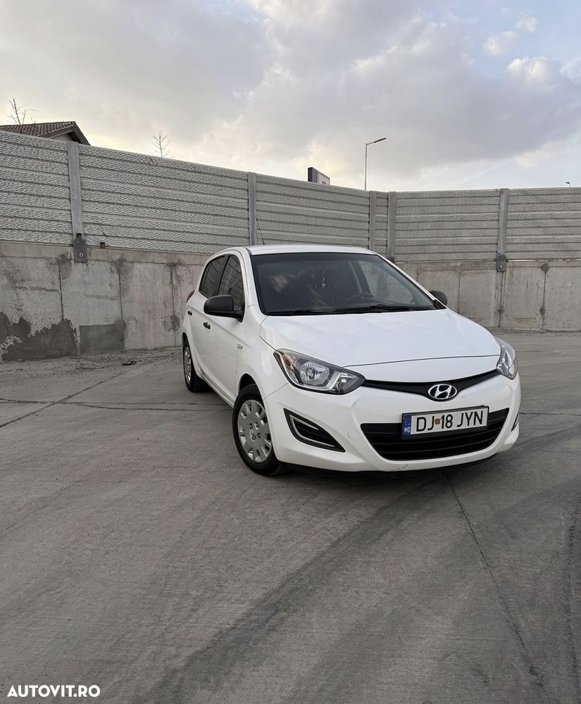 Hyundai i20 1.1 CRDi M/T Confort - 4