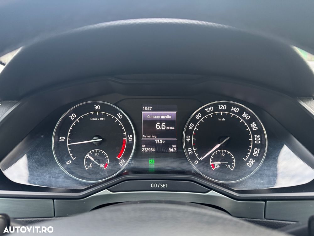 Skoda Superb 2.0 TDI Ambition - 14