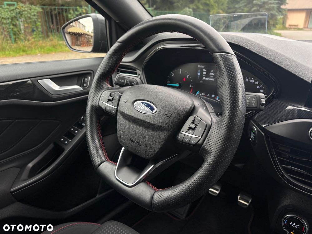 Ford Focus Turnier 1.5 EcoBlue Start-Stopp-System ST-LINE - 29