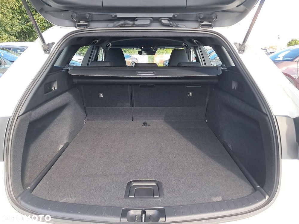 Toyota Corolla 1.8 Hybrid Comfort - 17