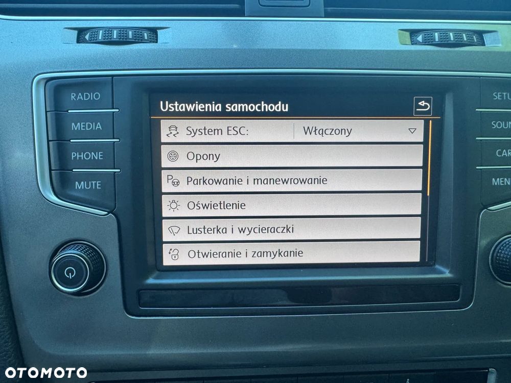 Volkswagen Golf 1.6 TDI BlueMotion Trendline - 17