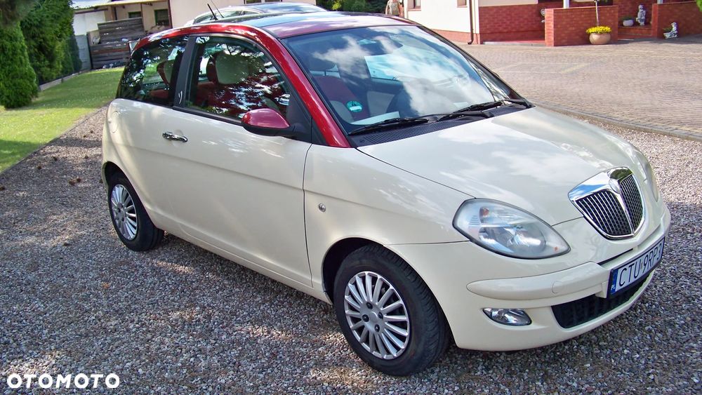 Lancia Ypsilon 1.2 16v Class - 1