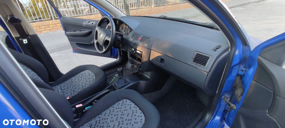 Skoda Fabia 1.2 HTP Active - 17