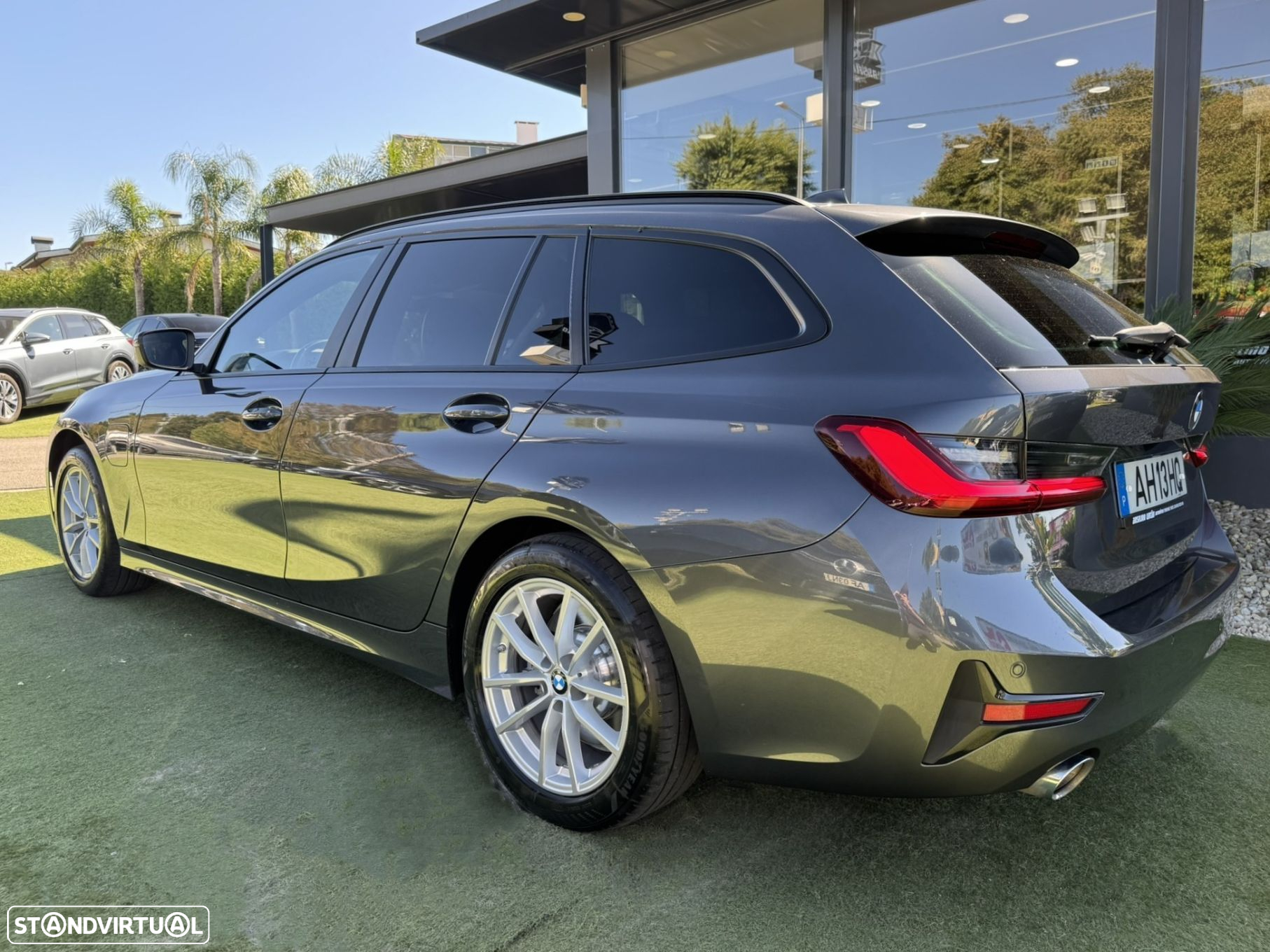 BMW 320 e Touring Auto - 12
