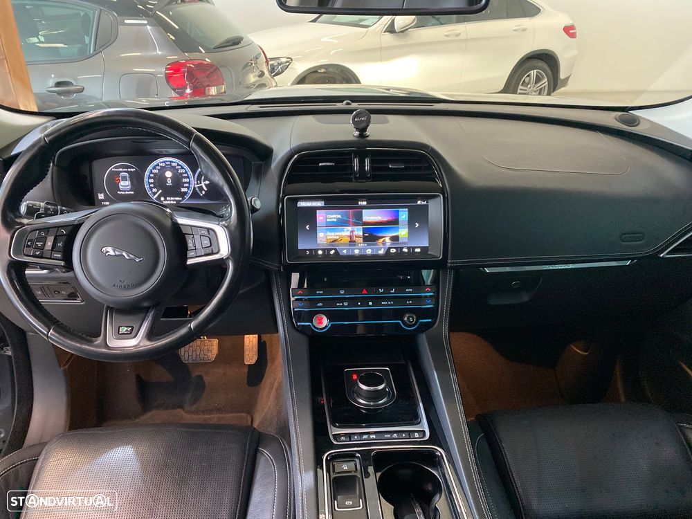 Jaguar F-Pace 2.0 i4D R-Sport AWD Aut. - 11