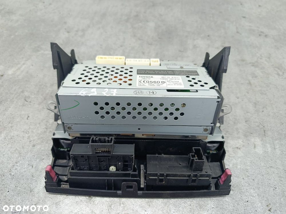 WYŚWIETLACZ NAWIGACJI TOYOTA PRIUS II 86110-47071  134000-2681A101  FUJITSU - 7