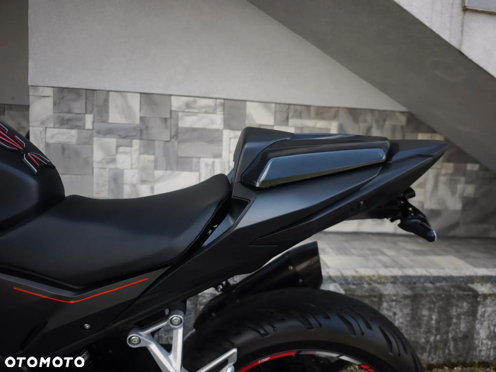 Honda CBR - 25