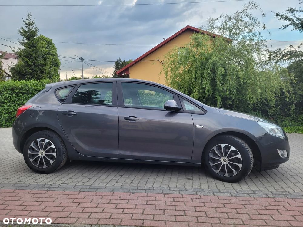 Opel Astra 1.6 Innovation - 13