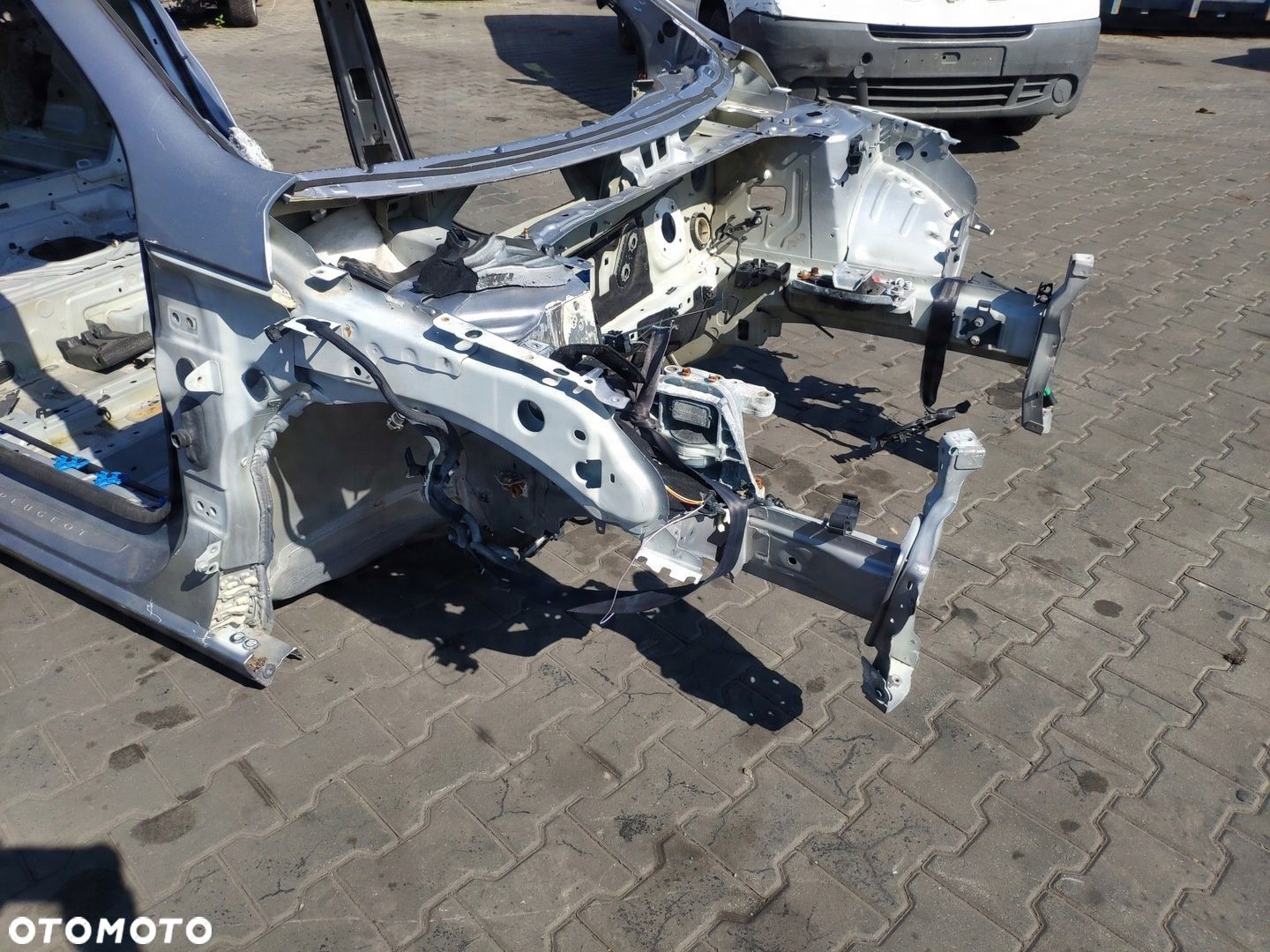 PEUGEOT 308 II T9 ĆWIARTKA PODŁUŻNICA PRZÓD PRAWA - 1