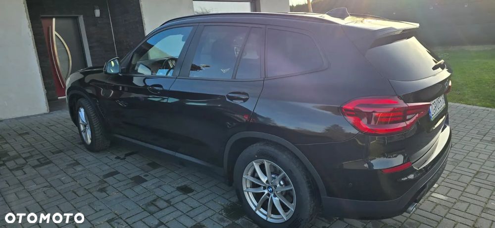 BMW X3 sDrive18d - 10