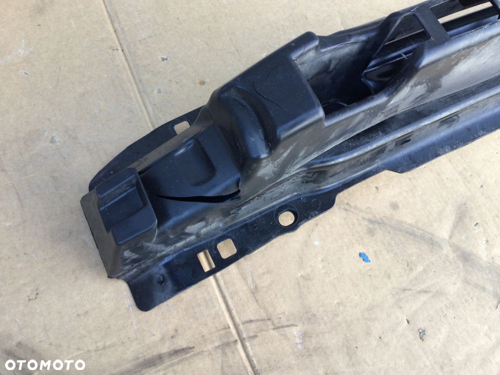 Belka przednia Dacia Sandero lll 3 Jogger  Logan lll 3 - 2