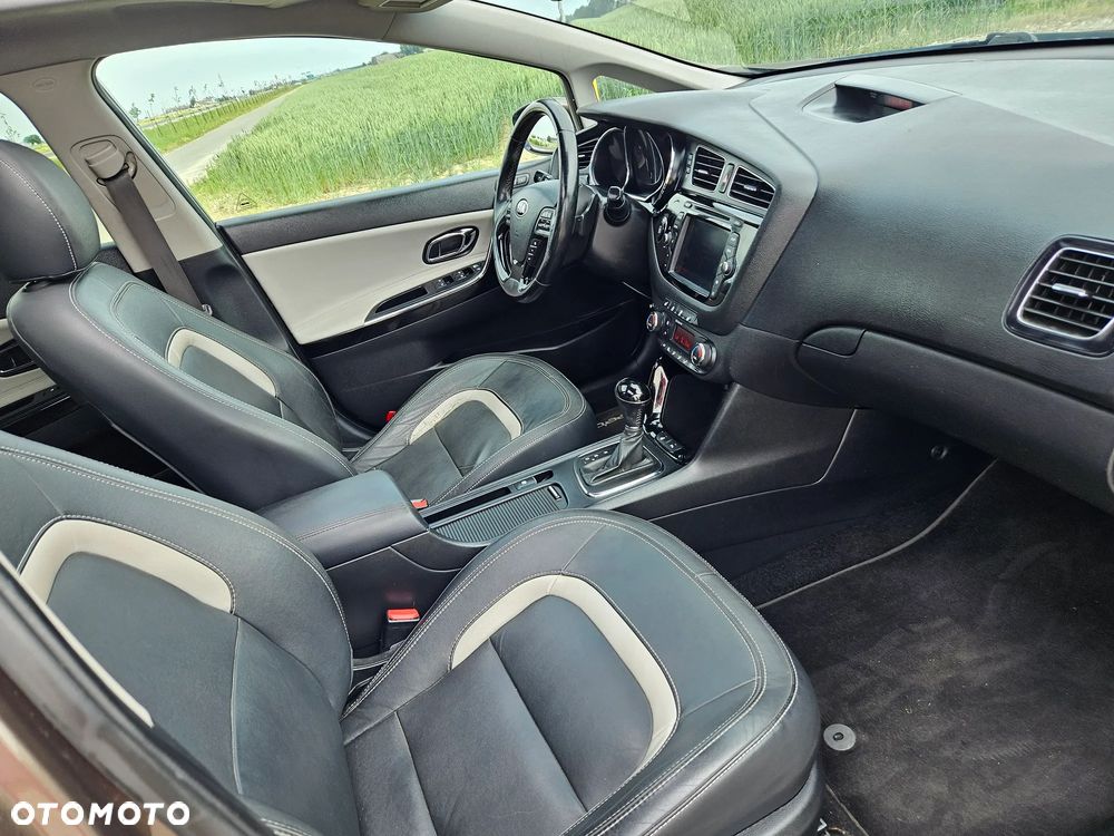 Kia Ceed 1.6 GDI DCT Platinum Edition - 17