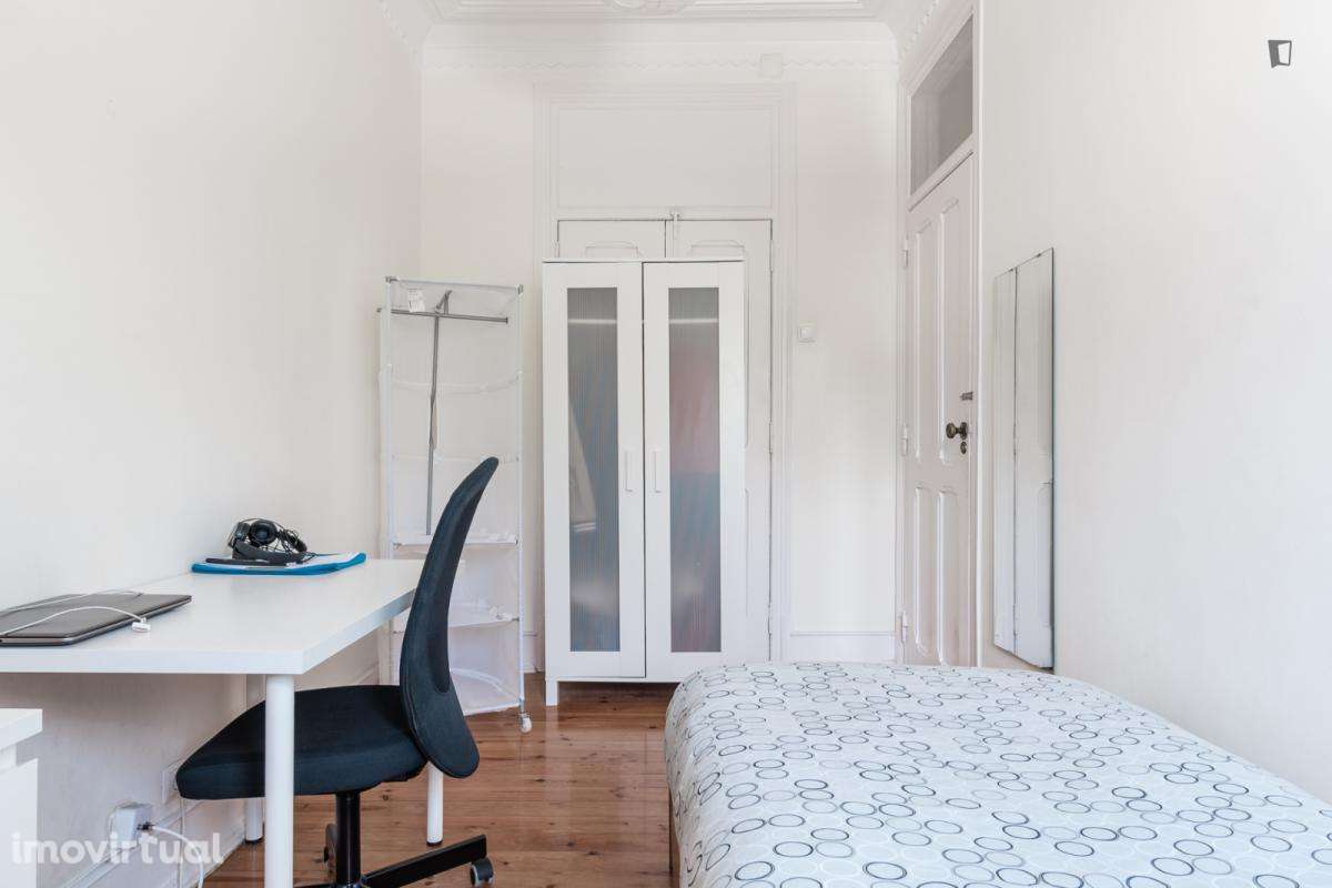 Quarto - localizado em Arroios Lisbon - Grande imagem: 2/12