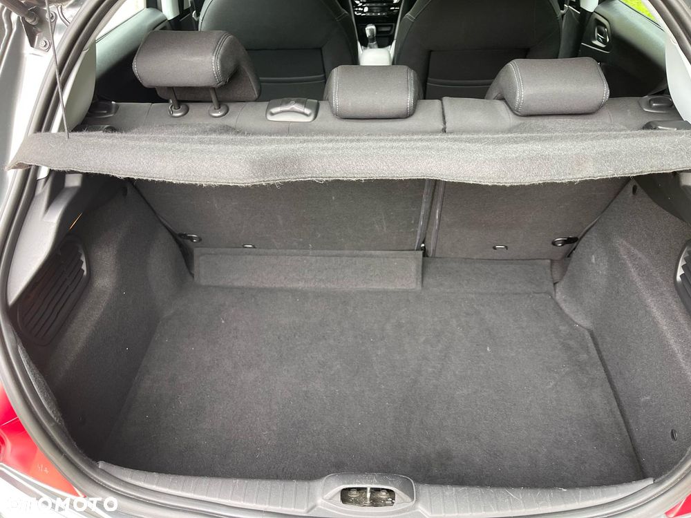 Peugeot 208 1.2 PureTech Allure S&S - 14