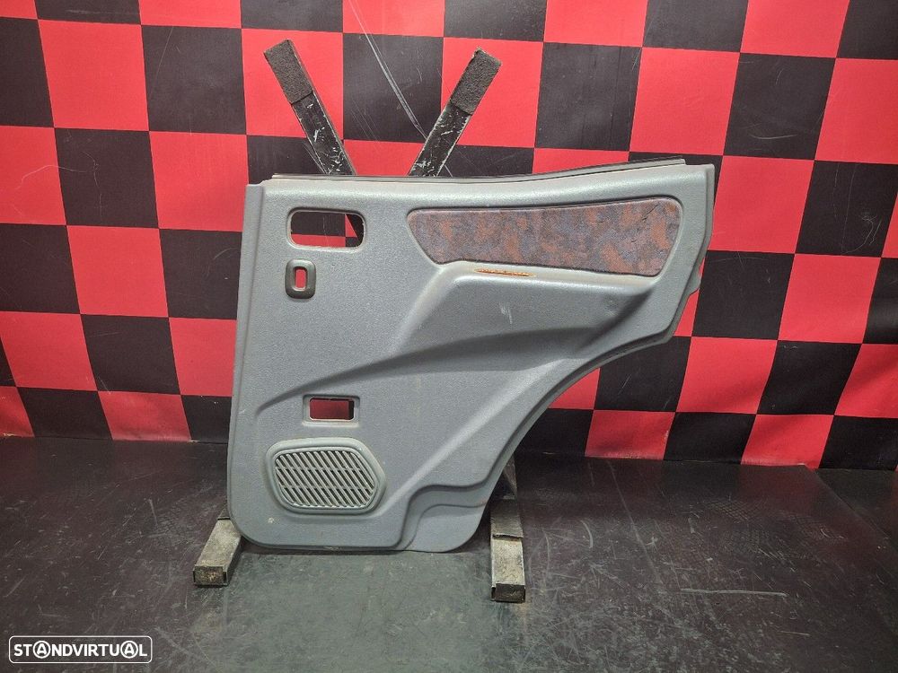 Quartela Trás Direita Nissan Terrano Ii (R20) - 1