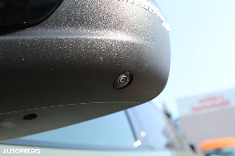 Volkswagen Tiguan 2.0 TDI SCR 4Motion DSG R-Line - 12