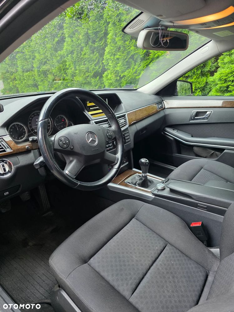 Mercedes-Benz Klasa E 220 CDI BlueEff - 4