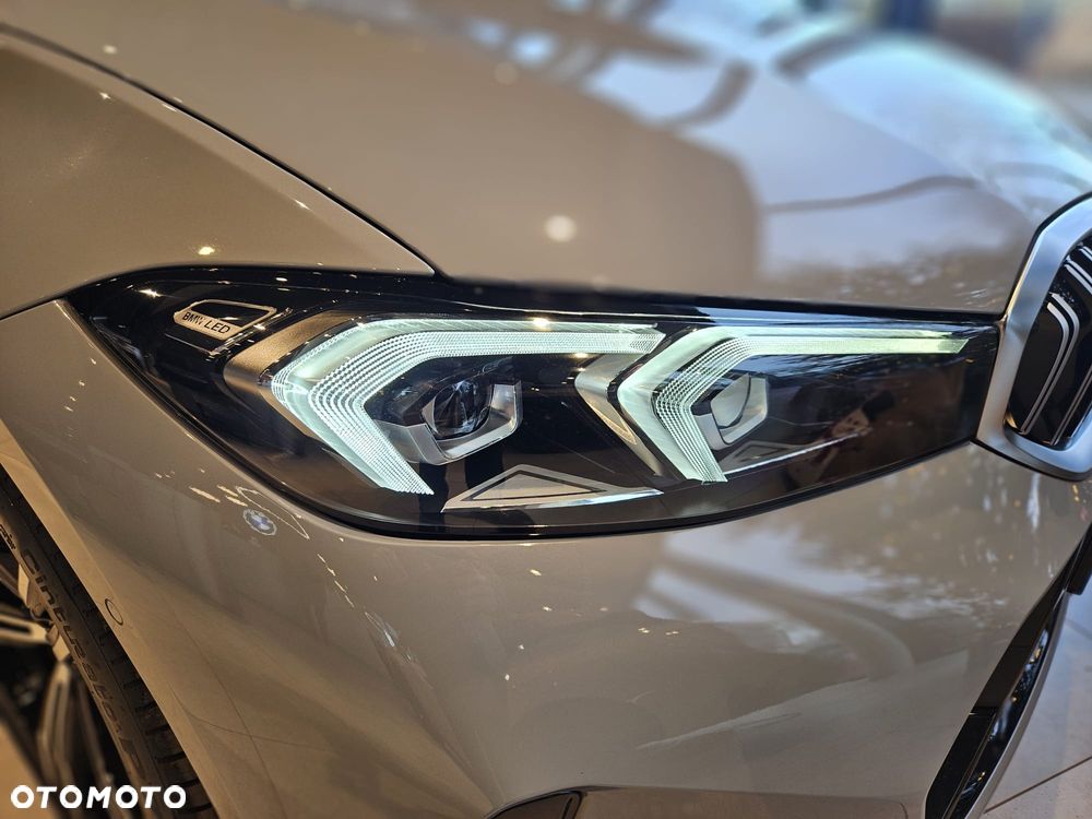 BMW Seria 3 330e - 19