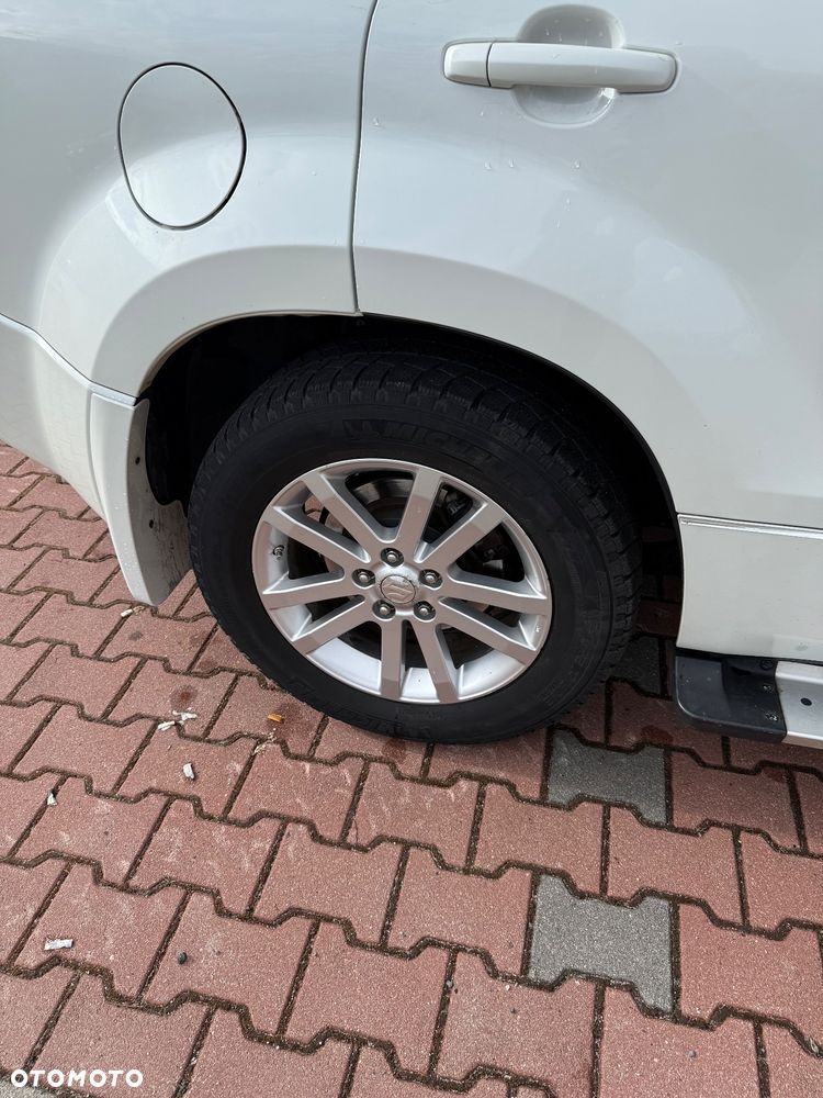 Suzuki Grand Vitara 2.4 De Luxe EU5 - 12