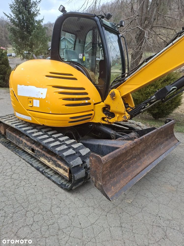 JCB 8085 - 6