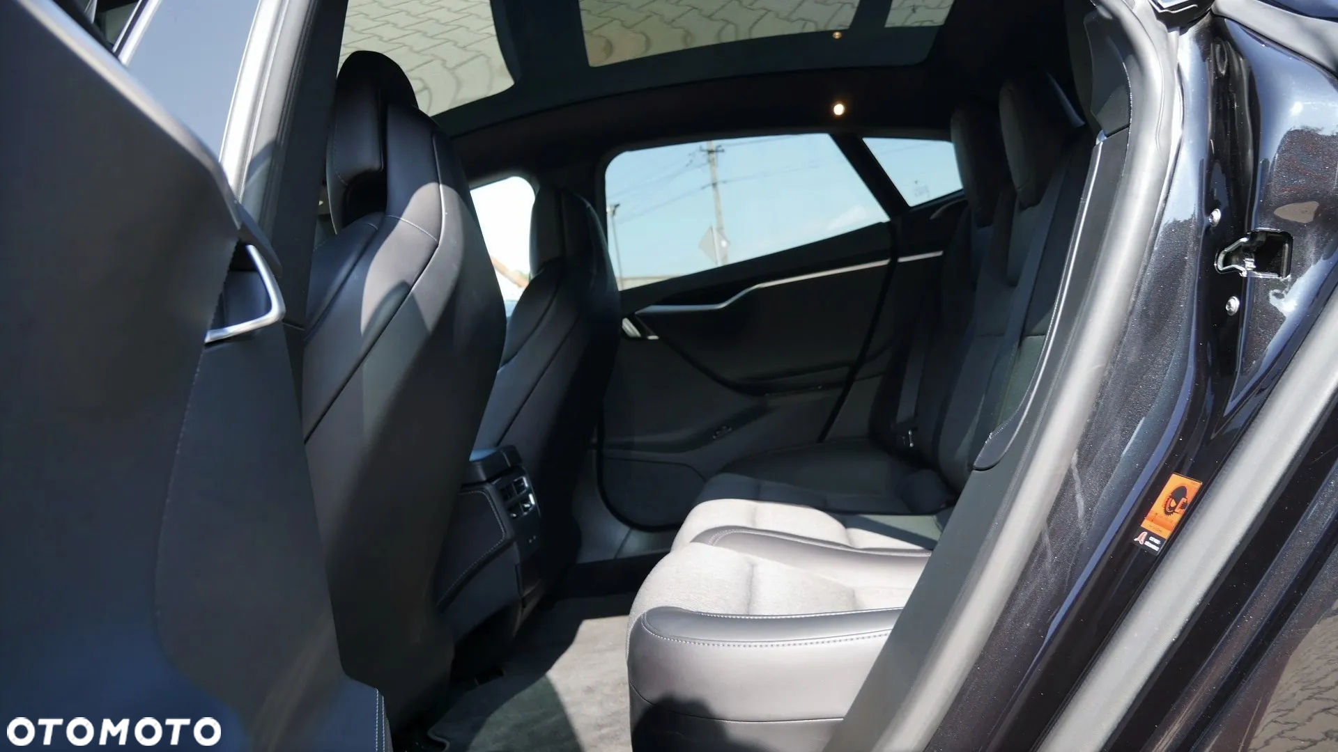 Tesla Model S Long Range Plus - 11
