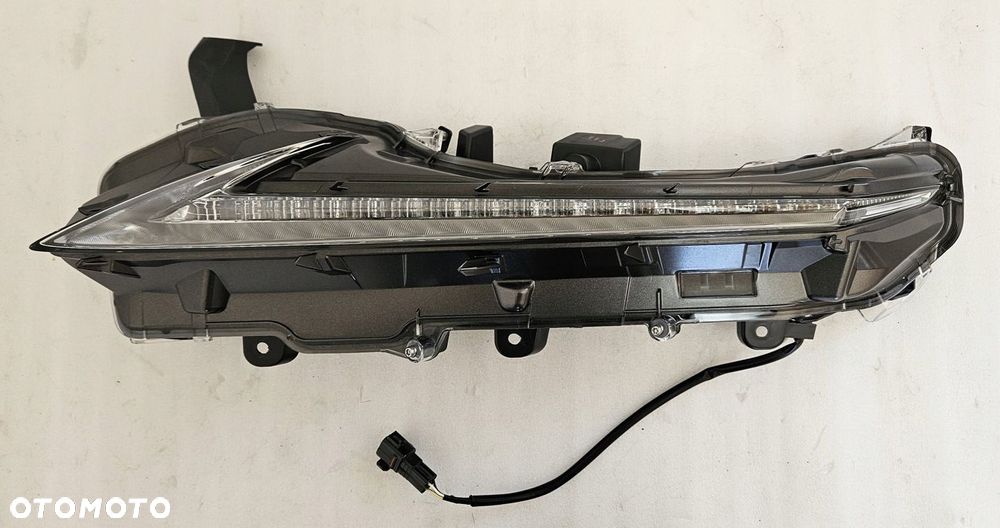 HALOGEN LEWY PRZÓD DRL LED 4 PIN LEXUS NX I 2014-2021 DYNAMICZNY - 1
