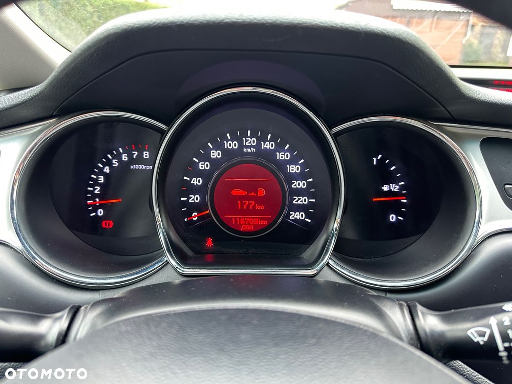 Kia Ceed 1.6 GDI ISG Dream-Team Edition - 13