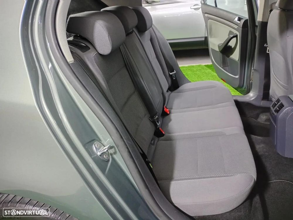 VW Golf - 31