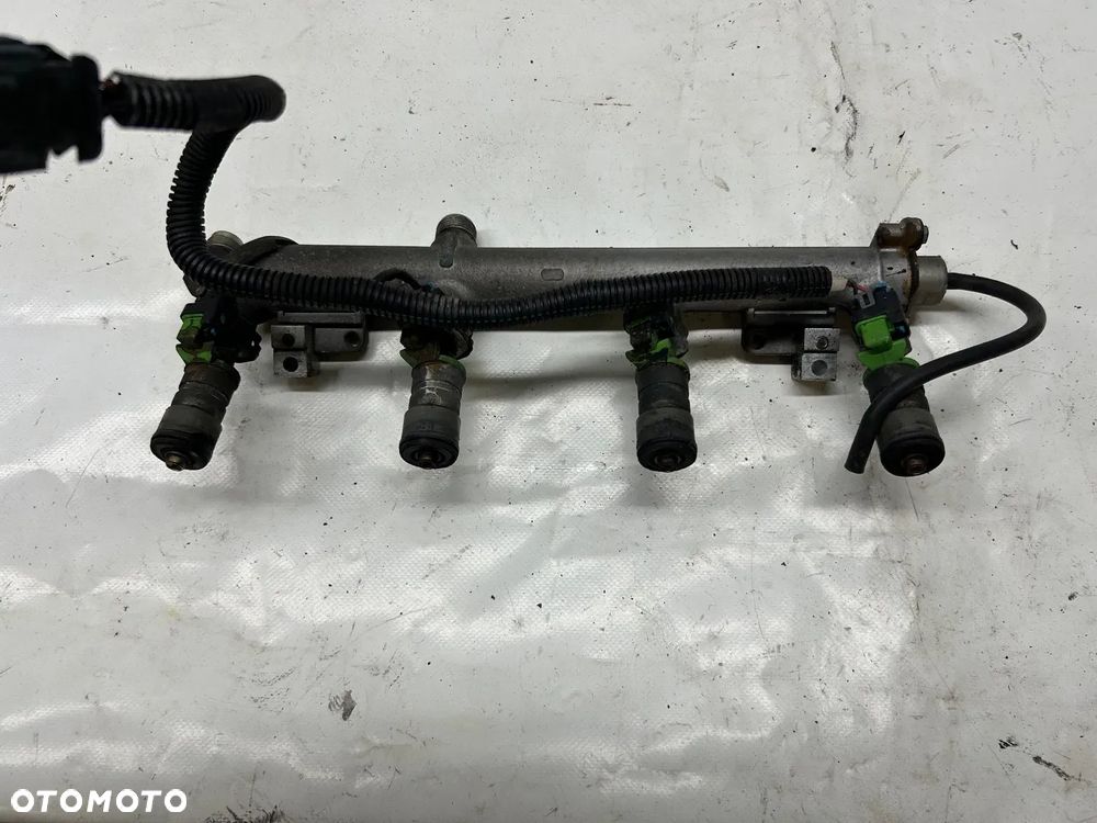 Saab 93 9-3 wtryski wtryskiwacze zielone listwa 210 ps Aero 03-06