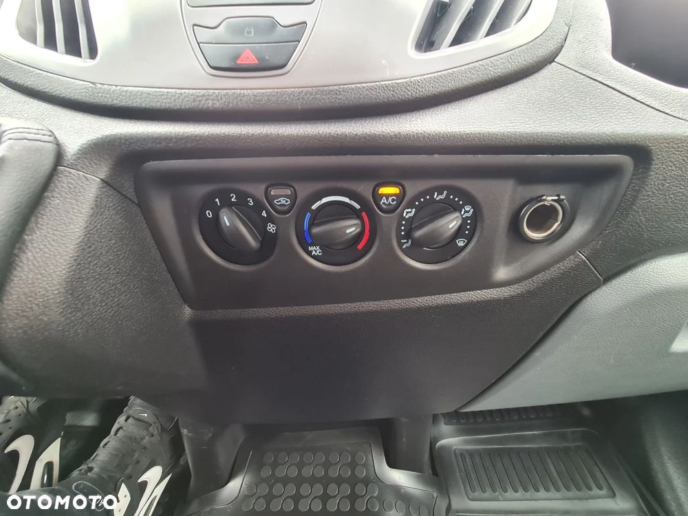 Ford Transit - 18