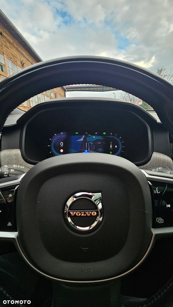 Volvo V90 Cross Country - 17