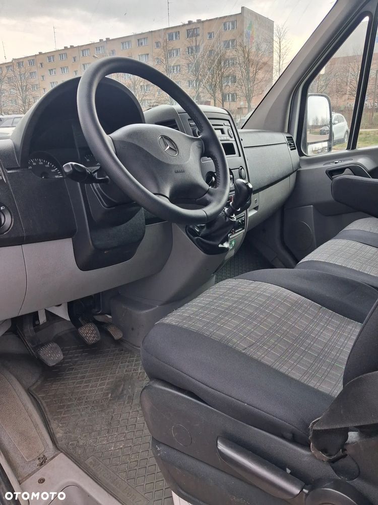 Mercedes-Benz Sprinter - 6
