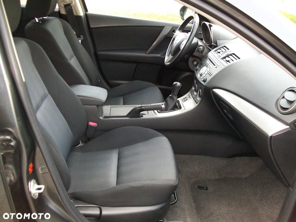 Mazda 3 - 5