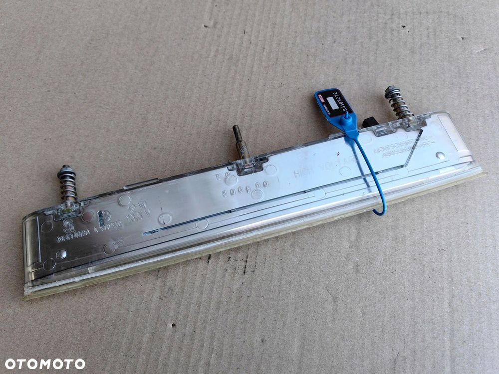 Trzecie światło stop w klapę BMW 3 e46 cabrio BIAŁE 6917614 LED - 2