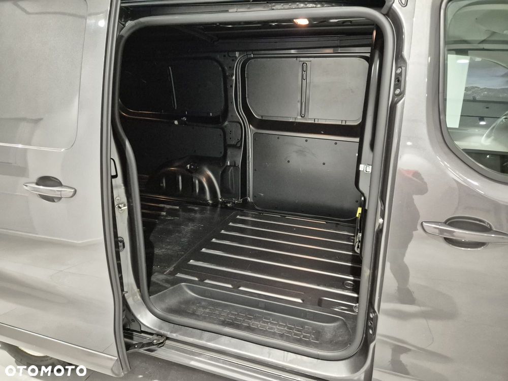 Opel Vivaro - 10