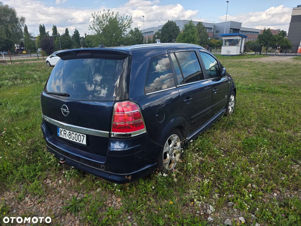 Opel Zafira 2011 photo 4