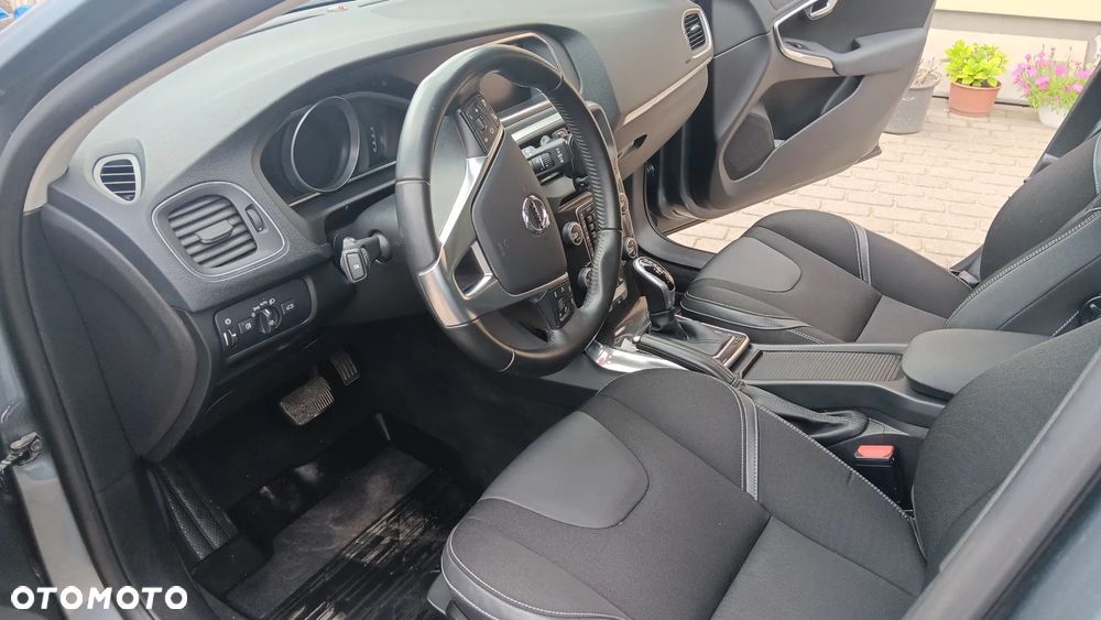 Volvo V40 D2 Geartronic Momentum - 32