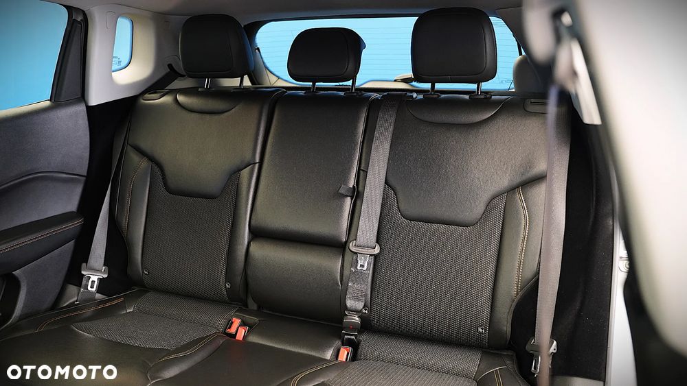 Jeep Compass 1.4 TMair Limited FWD S&S - 37