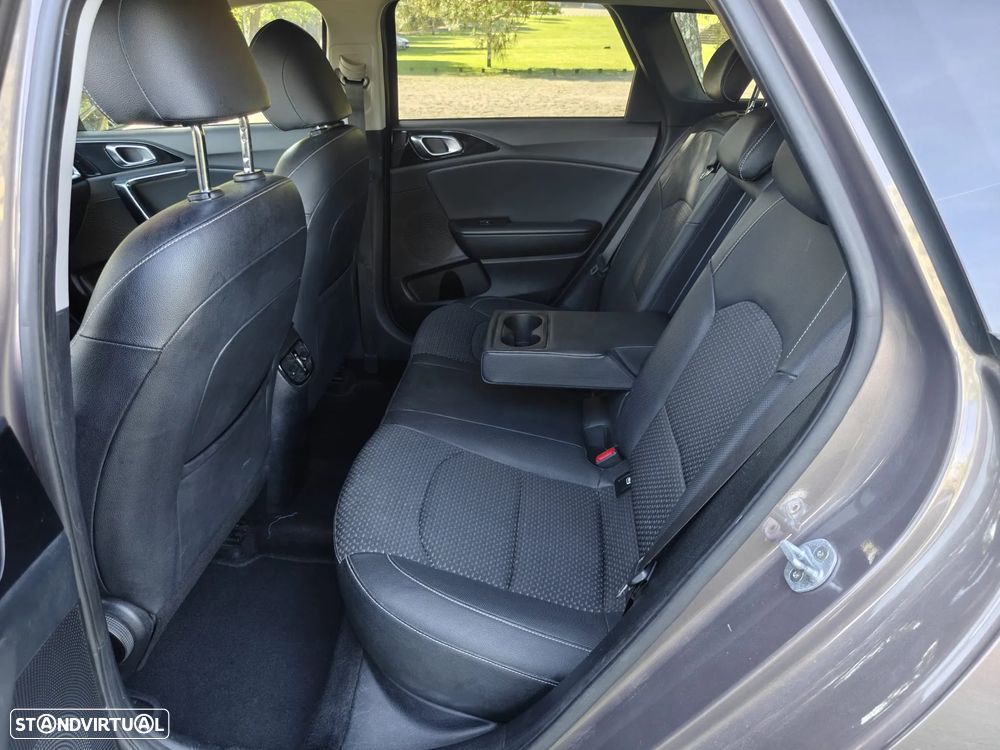 Kia Ceed SW 1.0 T-GDI TX+SRF - 14