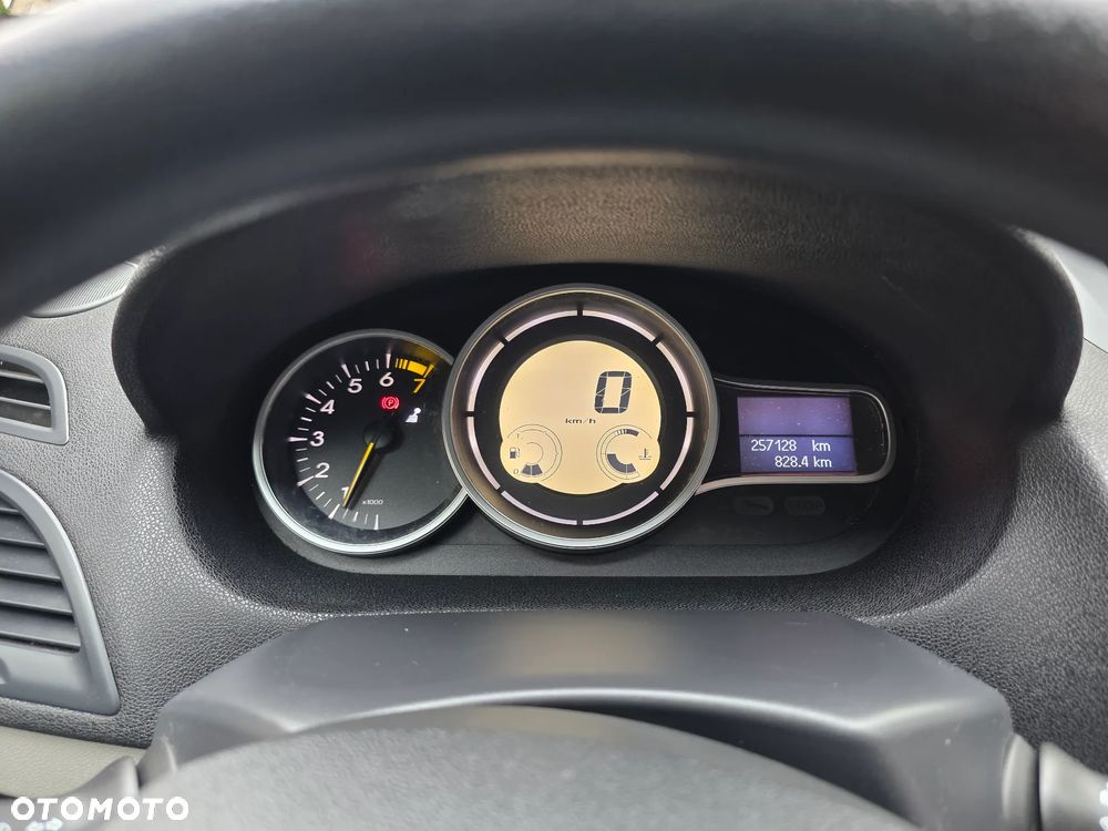 Renault Megane 1.6 16V 100 TomTom Edition - 12