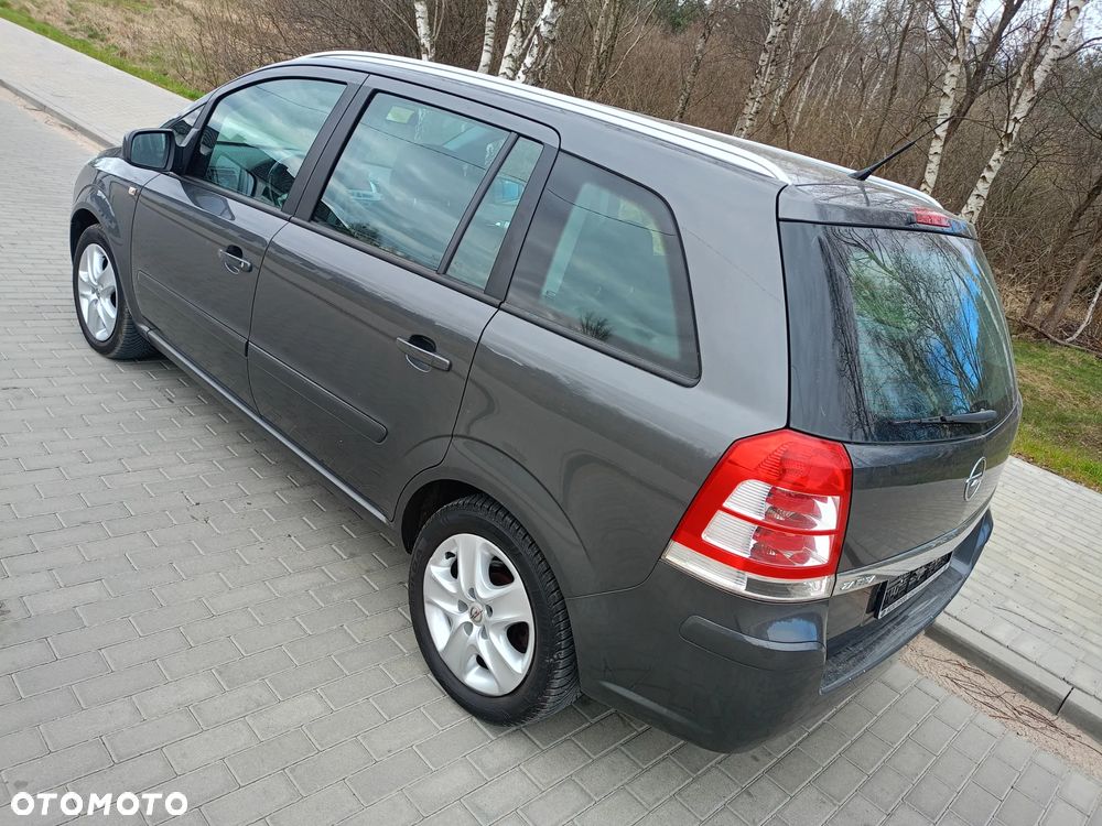 Opel Zafira 1.8 Design Edition - 34