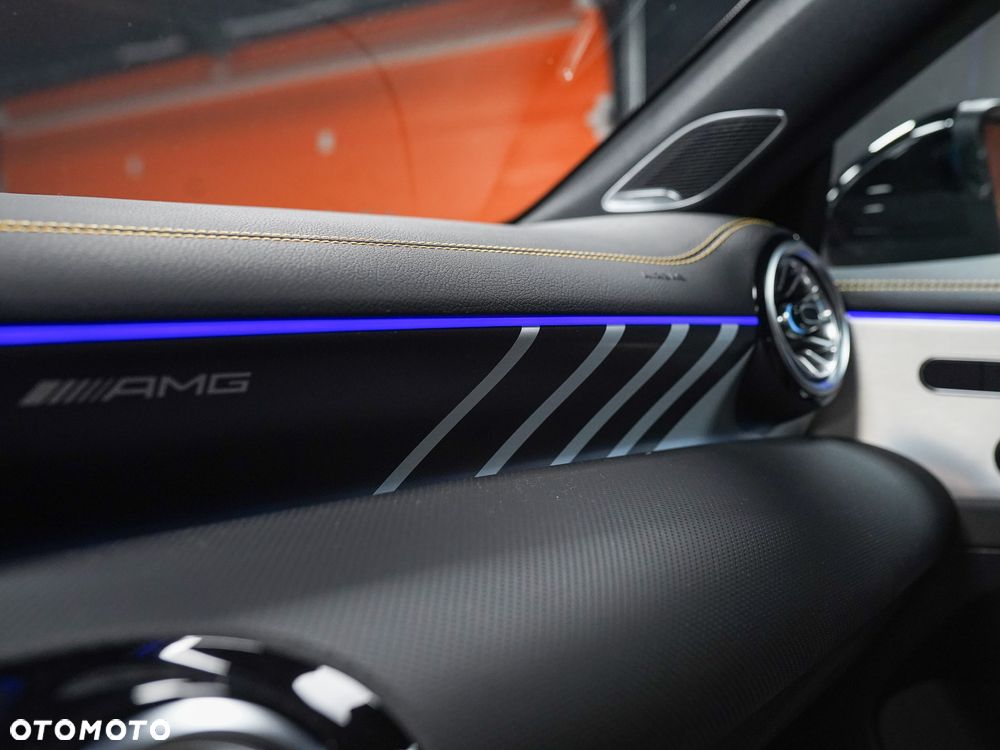 Mercedes-Benz CLA AMG 45 S 4-Matic+ 8G-DCT - 29