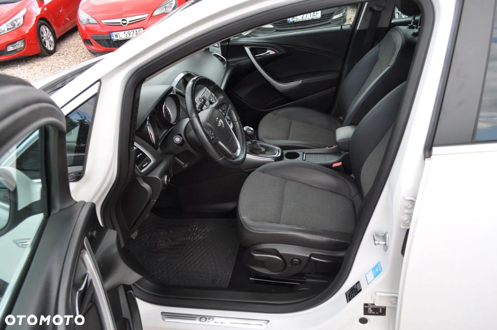 Opel Astra 1.4 Turbo Exklusiv - 14