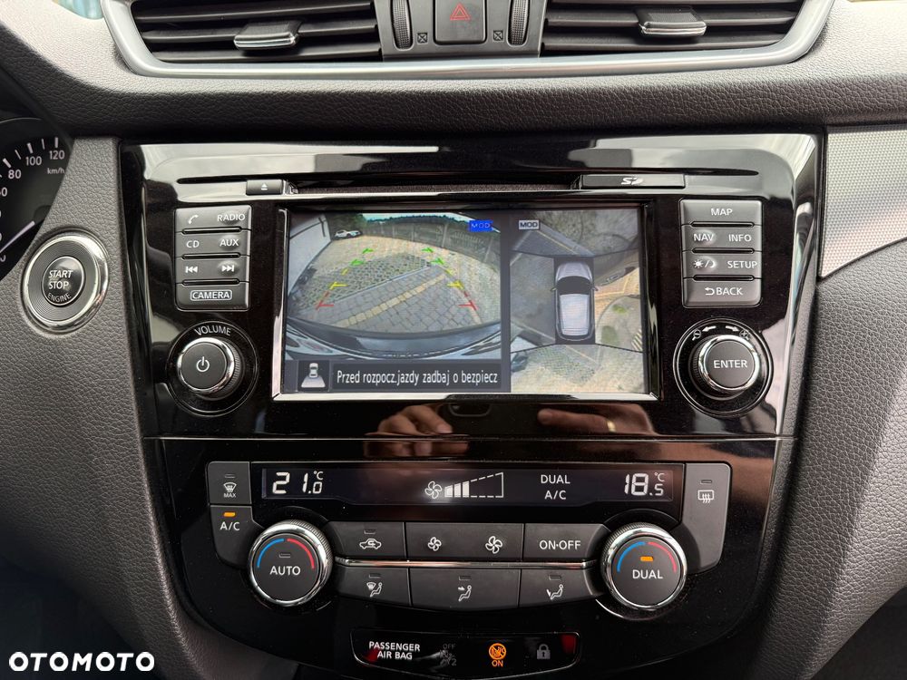 Nissan Qashqai 1.6 DIG-T N-Connecta - 17