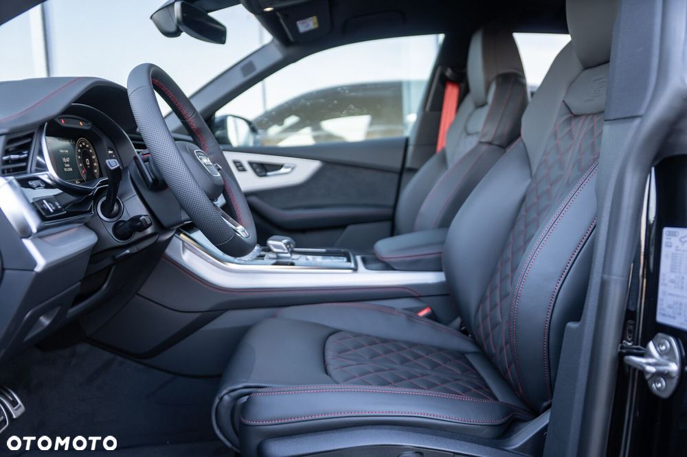 Audi Q8 - 14