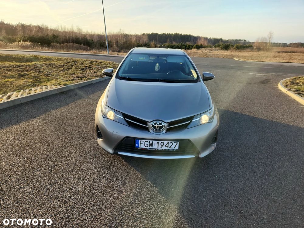 Toyota Auris 1.4 D-4D Comfort - 2