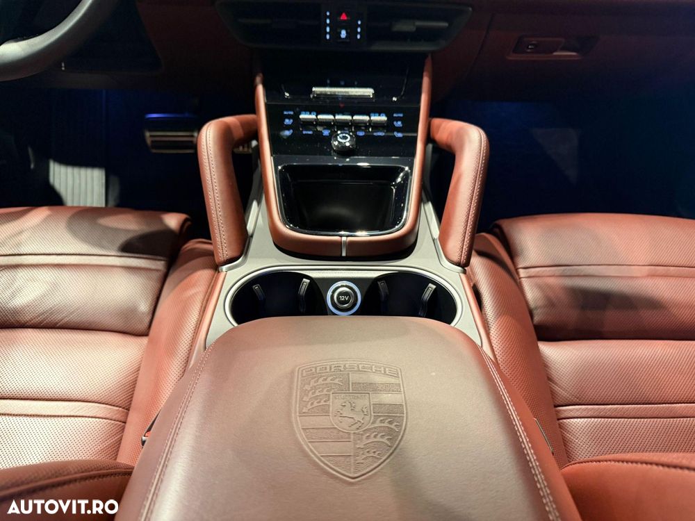 Porsche Cayenne - 28