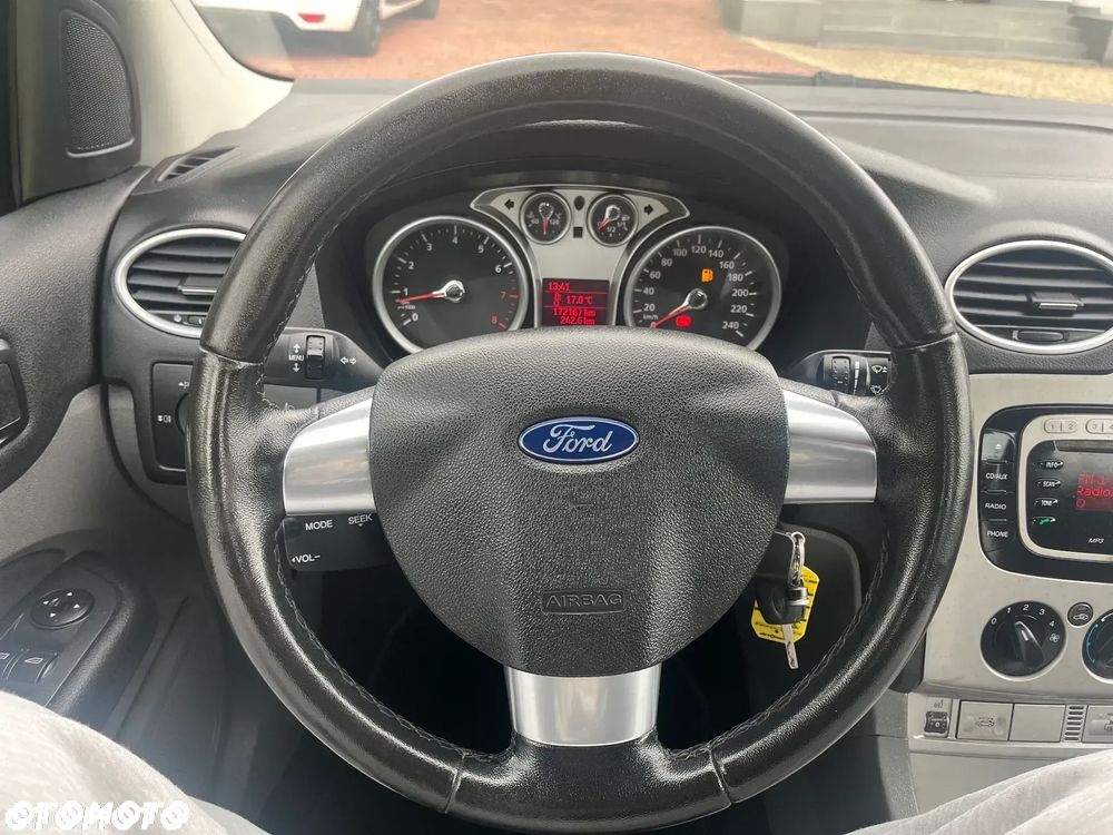 Ford Focus Coupe-Cabriolet 2.0 16V Black Magic - 14