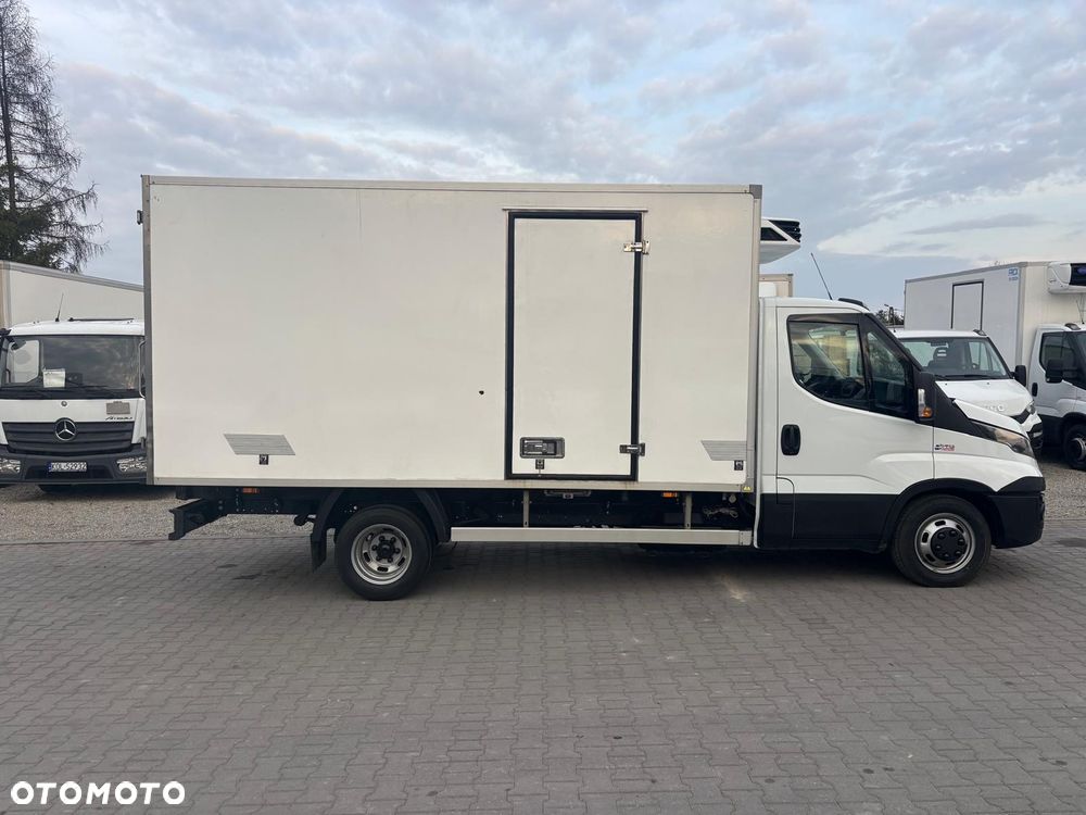 Iveco DAILY 35C18 50C15 50C17 35C14 35C15 35C17 35C18 70C17 72C15 70C18 Chłodnia Mroźnia carrier xarios 8 euro palet - 6